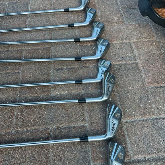 North Western Signature Edition Judy Rankin Iron Set In Right hand - Picture 2 of 10